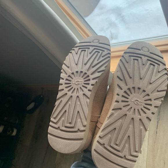 Bethany UGGs - Picture 3 of 5